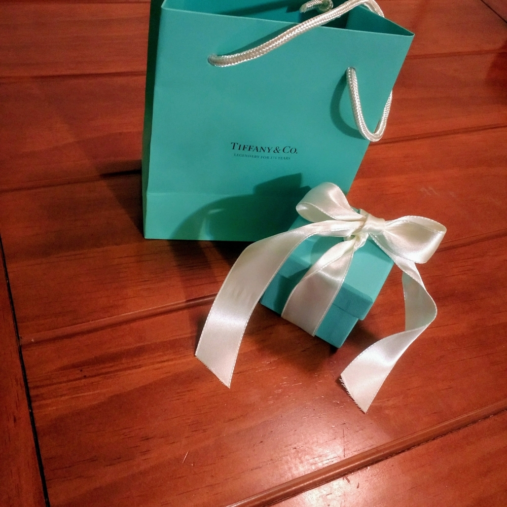 Tiffany's gift box and bag